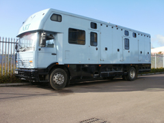 Horsebox, Carries 4 stalls with Living - Oxfordshire                                                