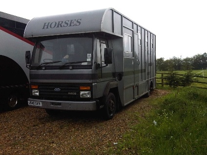 Horse Boxes For Sale - Horsebox, Carries 3 stalls J Reg with Living - Buckinghamshire                                      