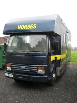 Horse Boxes For Sale - Horsebox, Carries 3 stalls F Reg with Living - Hampshire                                            