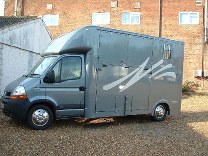 Horsebox, Carries 2 stalls 56 Reg - Berkshire                                                       