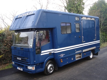 Horsebox, Carries 3 stalls 51 Reg - Surrey                                                          