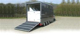 Horsetrailer, Carries 3 stalls with Living - Wiltshire                                              