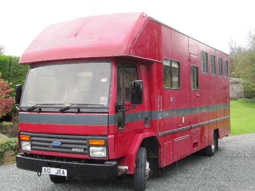 Horse Boxes For Sale - Horsebox, Carries 3 stalls E Reg with Living - Derbyshire                                           