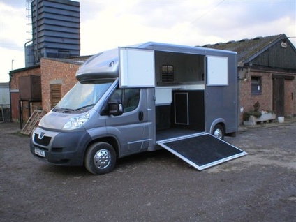 Horsebox, Carries 2 stalls 07 Reg - Nottinghamshire                                                 