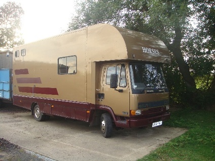Horsebox, Carries 3 stalls R Reg with Living - Northumberland                                       