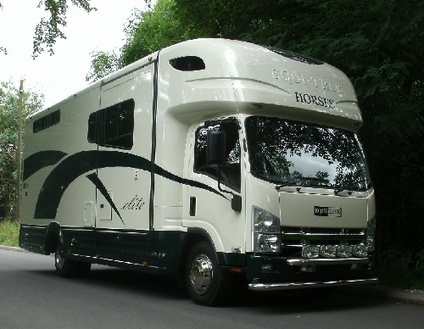 Horsebox, Carries 3 stalls 10 Reg with Living - West Yorkshire                                      