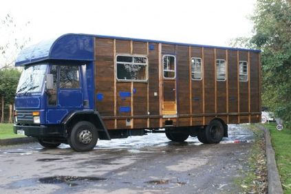 Horsebox, Carries 4 stalls with Living - Hertfordshire                                              