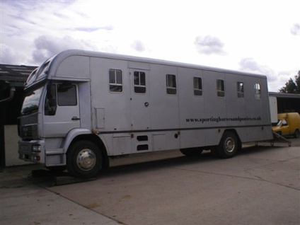Horse Boxes For Sale - Horsebox, Carries 6 stalls Y Reg with Living - Nottinghamshire                                      